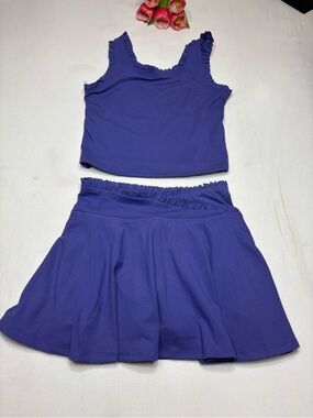 Yogalicious Girls Size L 12 Lux Kinsley Ruffle Tank & Skort
Activewear Set